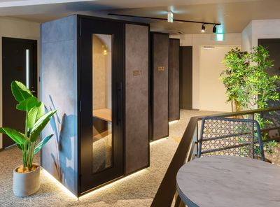 SENQ 青山並木通り様のワークブース事例